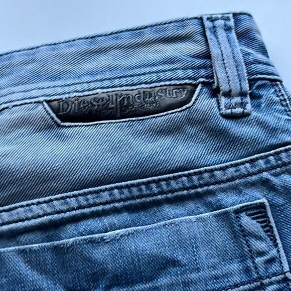 Diesel Light Wash Jean Cutoff Shorts Mens 33/8 - Picture 8 of 11